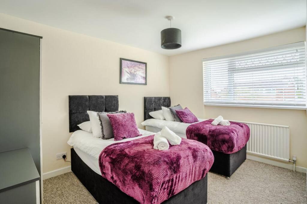 Off Road Parking, Smart Tv In Each Room! Swansea Exterior foto